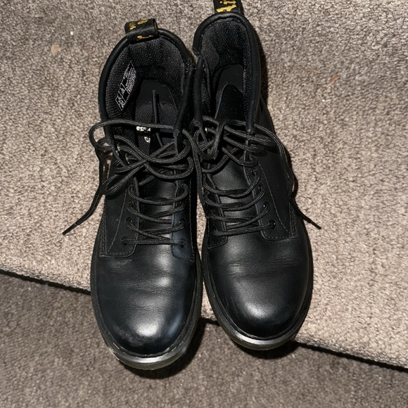 Doc Martens - Picture 4 of 5